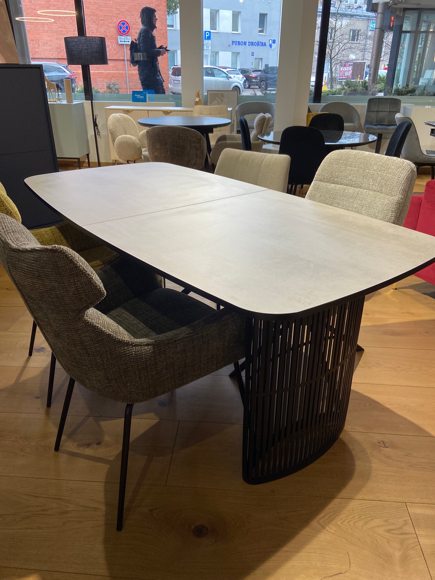 Galds Arco 180-256/76/90 cm melns/white Chromix/ar melnu apmali