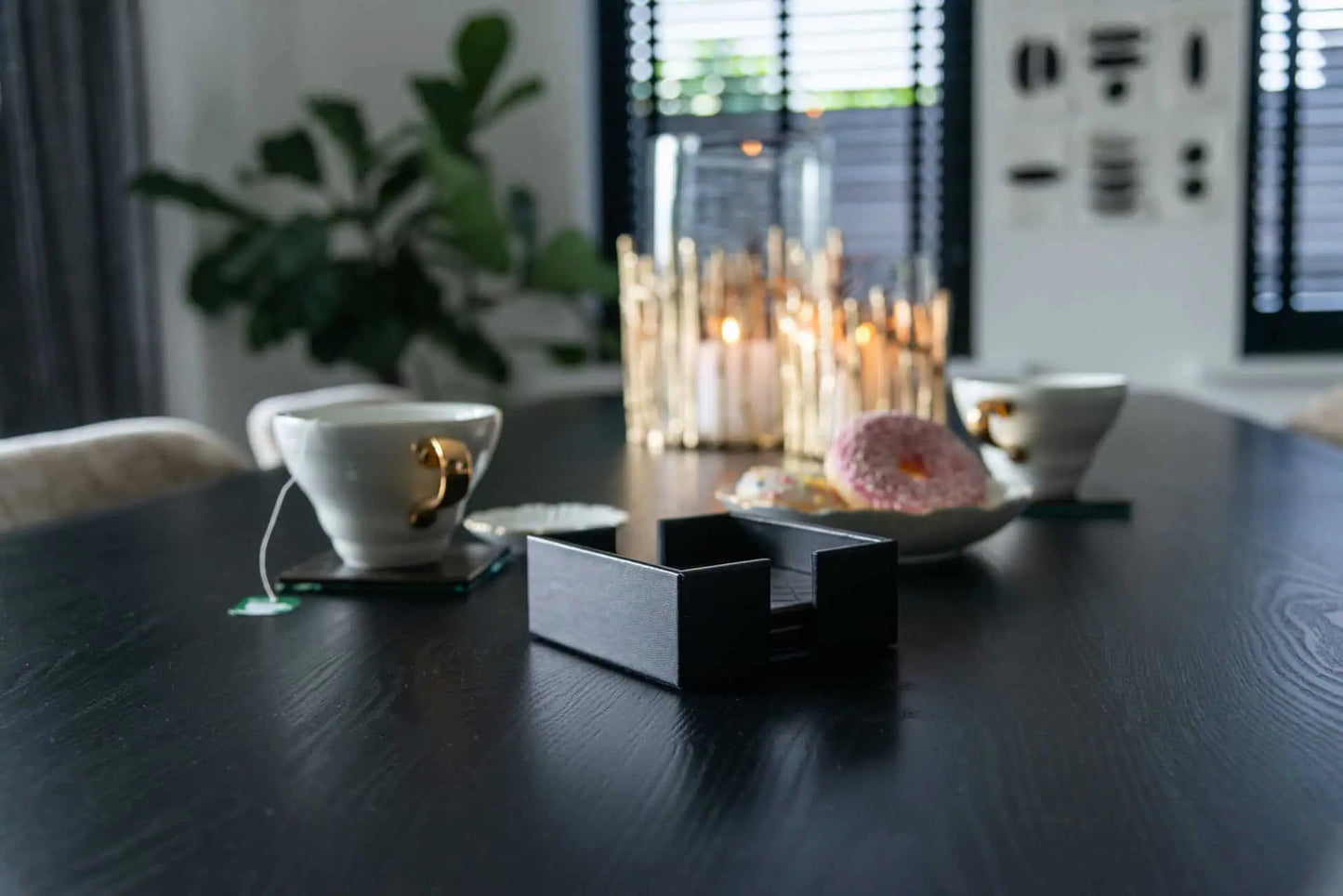 Svečturis Loretta gold large Richmond Interiors 31,5/22/22 cm zelts - N1 Home