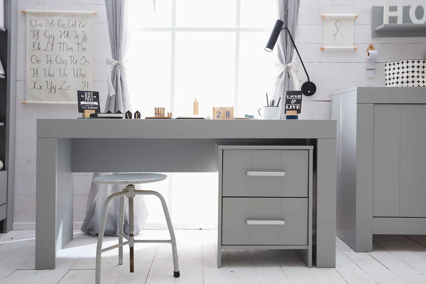 Rakstāmgalda konteiners CAMU 48/52/61 cm balts - N1 Home