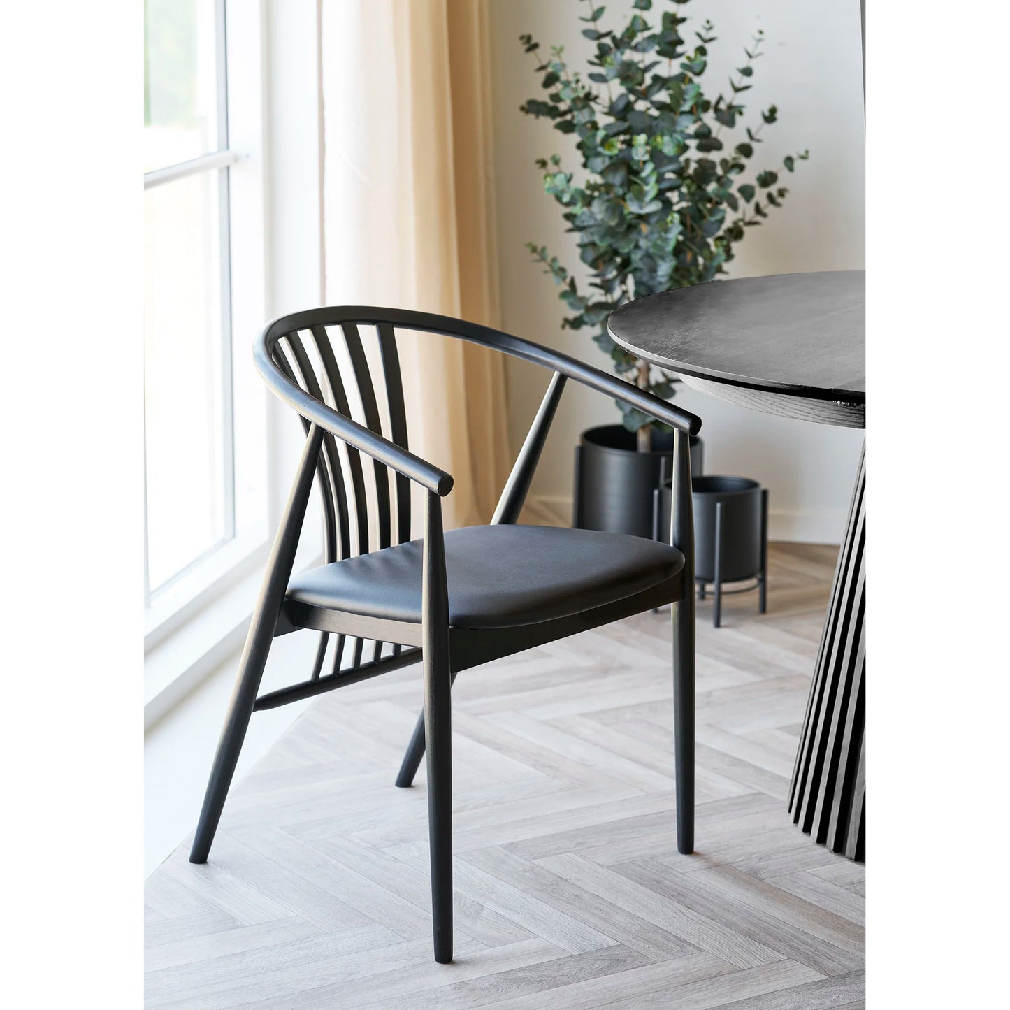 Krēsls Augusto 57/54/78 cm melns