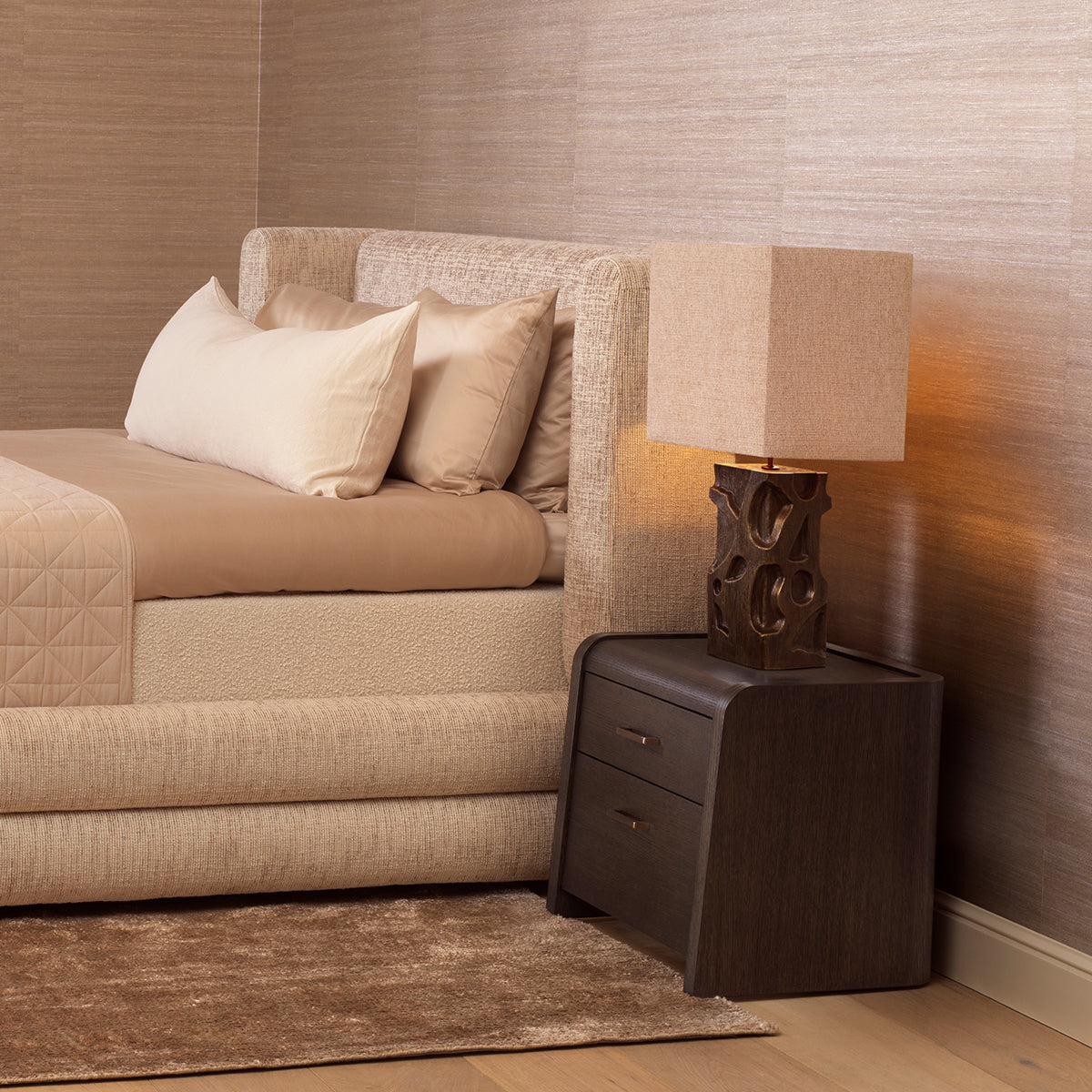 Naktsskapitis Joane Eichholtz 60/49/53 cm Mocha oak veneer/medium bronze finish