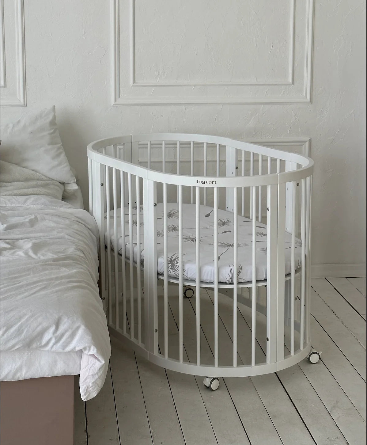 Ovāla bērnu gultiņa Transformers Smart Bed 7 in 1 82/75/60 cm piena krāsa - N1 Home