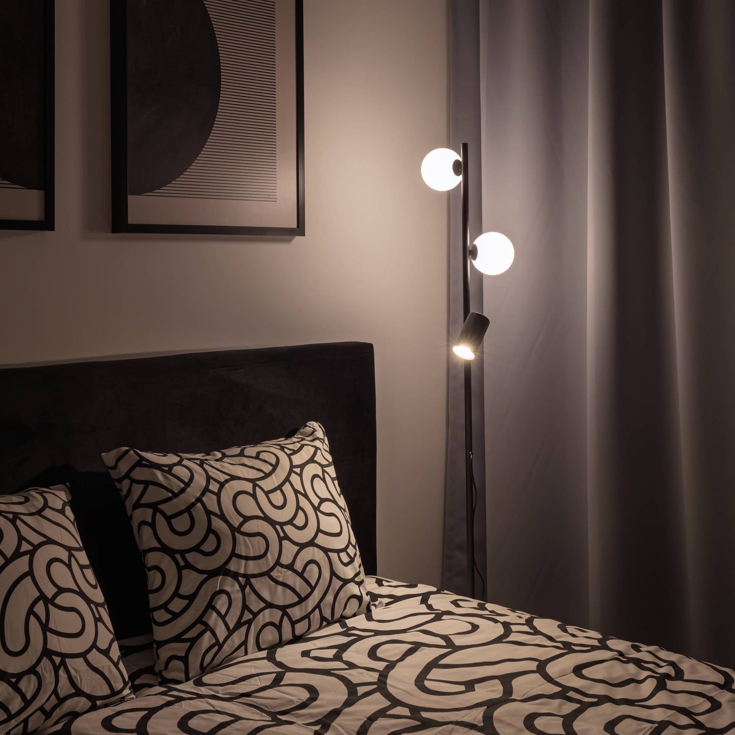 Stāvlampa 3 VO 300 × 300 × 1520 mm melns/balts - N1 Home