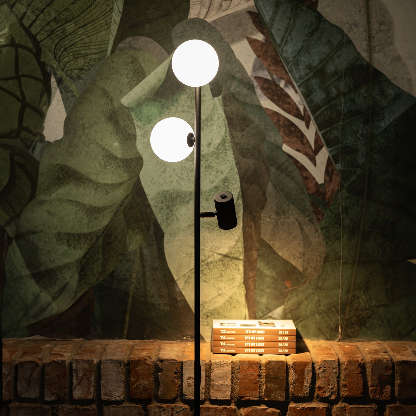 Stāvlampa 3 VO 300 × 300 × 1520 mm melns/balts - N1 Home