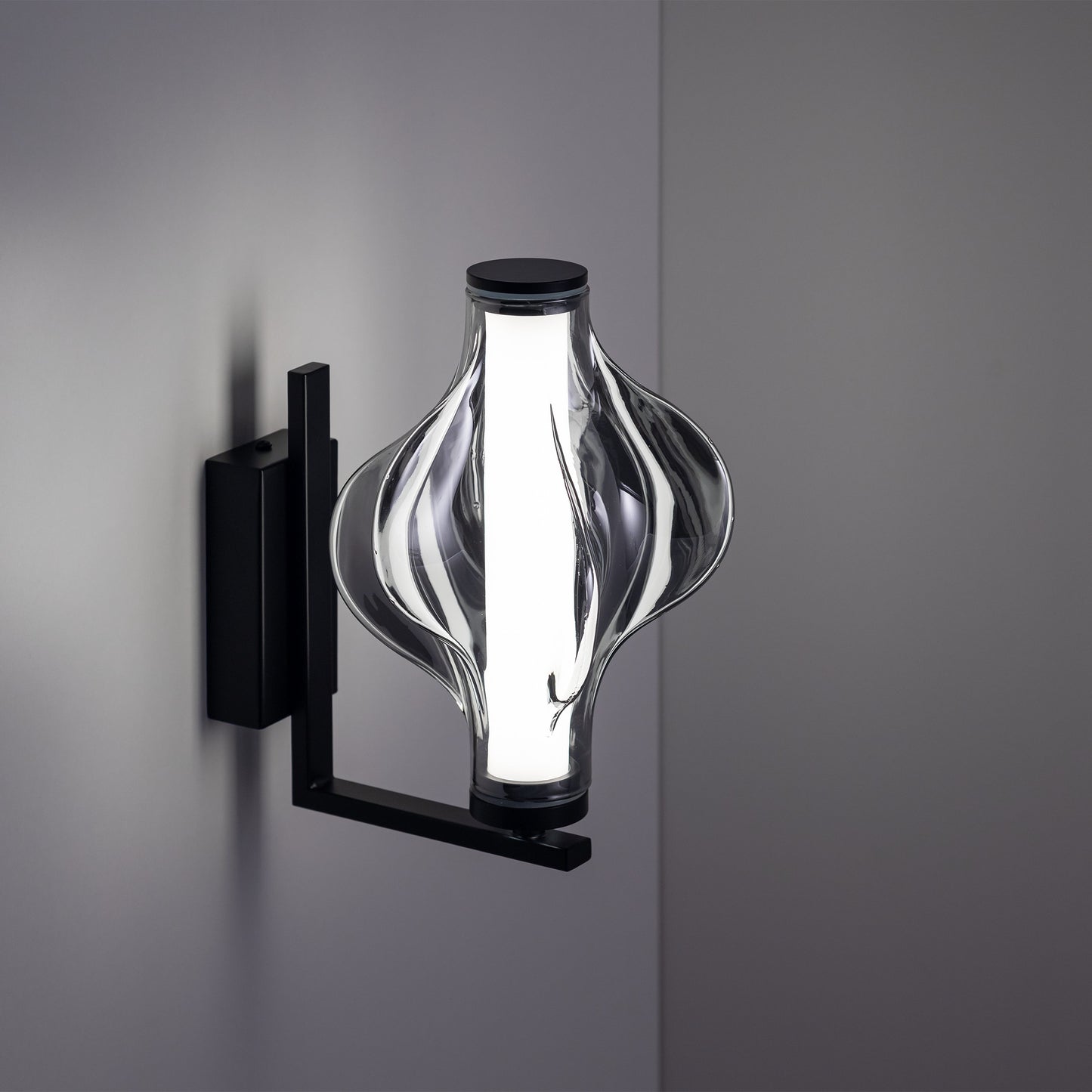 Elvis LED sienas lampa 8W 24/18/26 cm melns