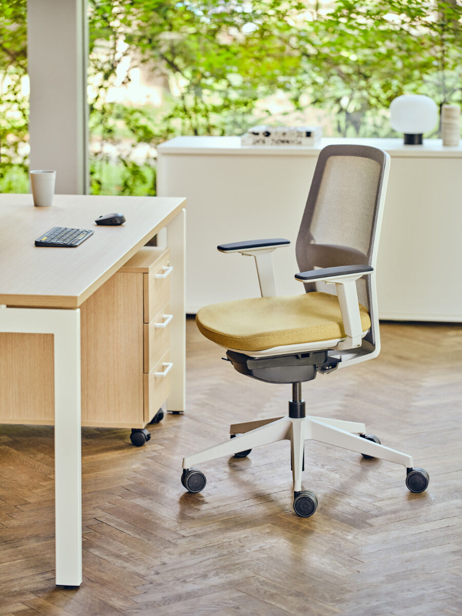 Krēsls Eho 1 61/66/106 cm  latte/dažādas polsterējuma krāsas - N1 Home