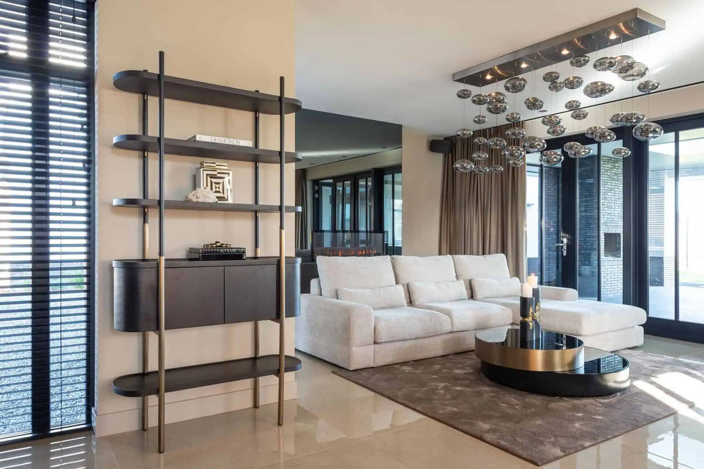 Kafijas galdiņš Slice Richmond Interiors 35/112/112 cm melns/zelts - N1 Home