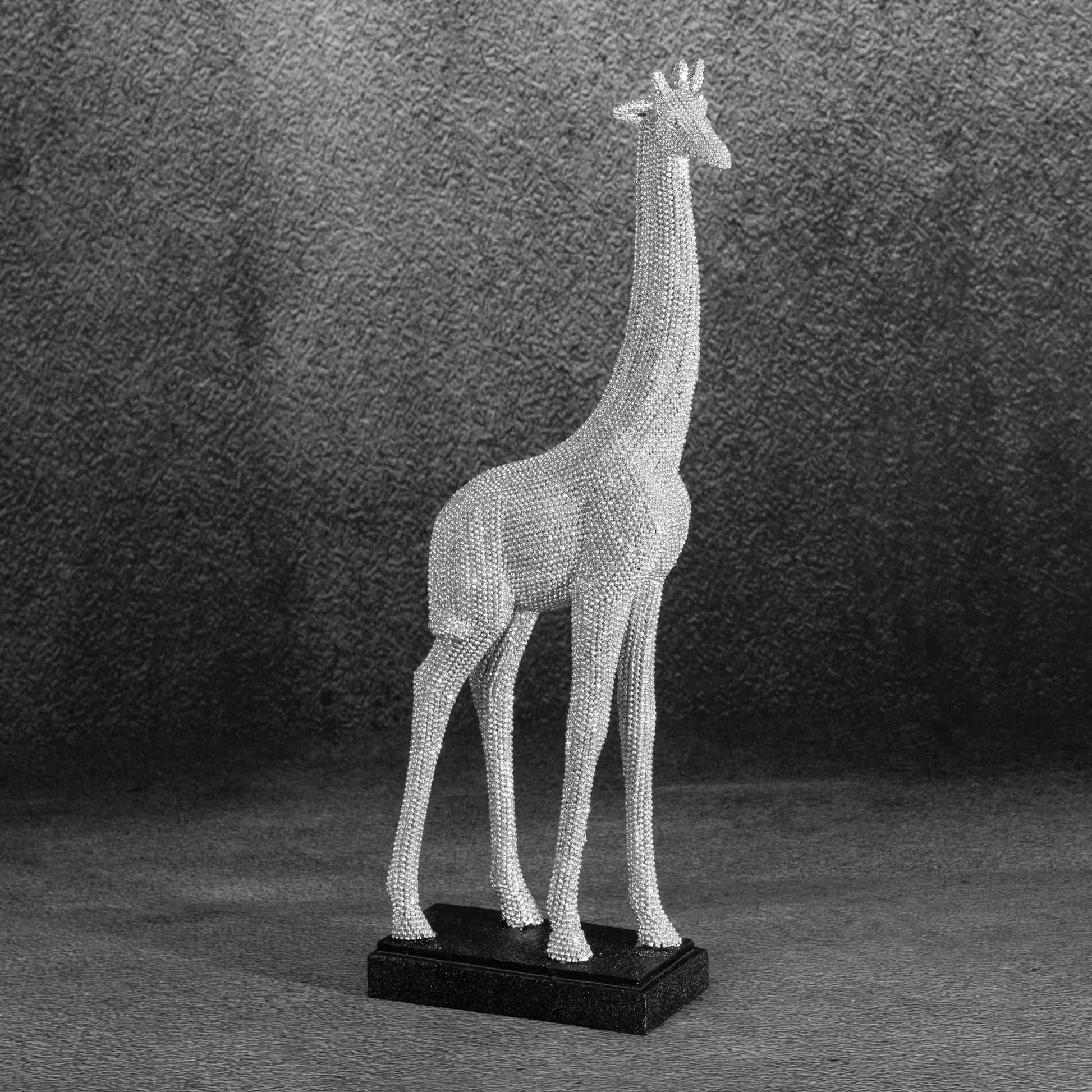 Dekoratīva figūriņa Elli ar smalku, strukturētu rakstu 13/6/34 cm sudrabs - N1 Home