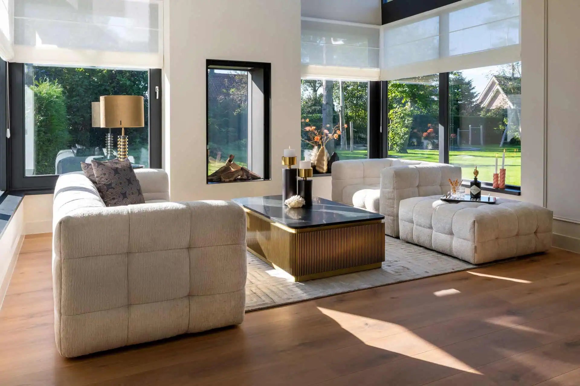 Kafijas galds Ironville gold Richmond Interiors 40/140/80 cm zelts/melns marmors - N1 Home