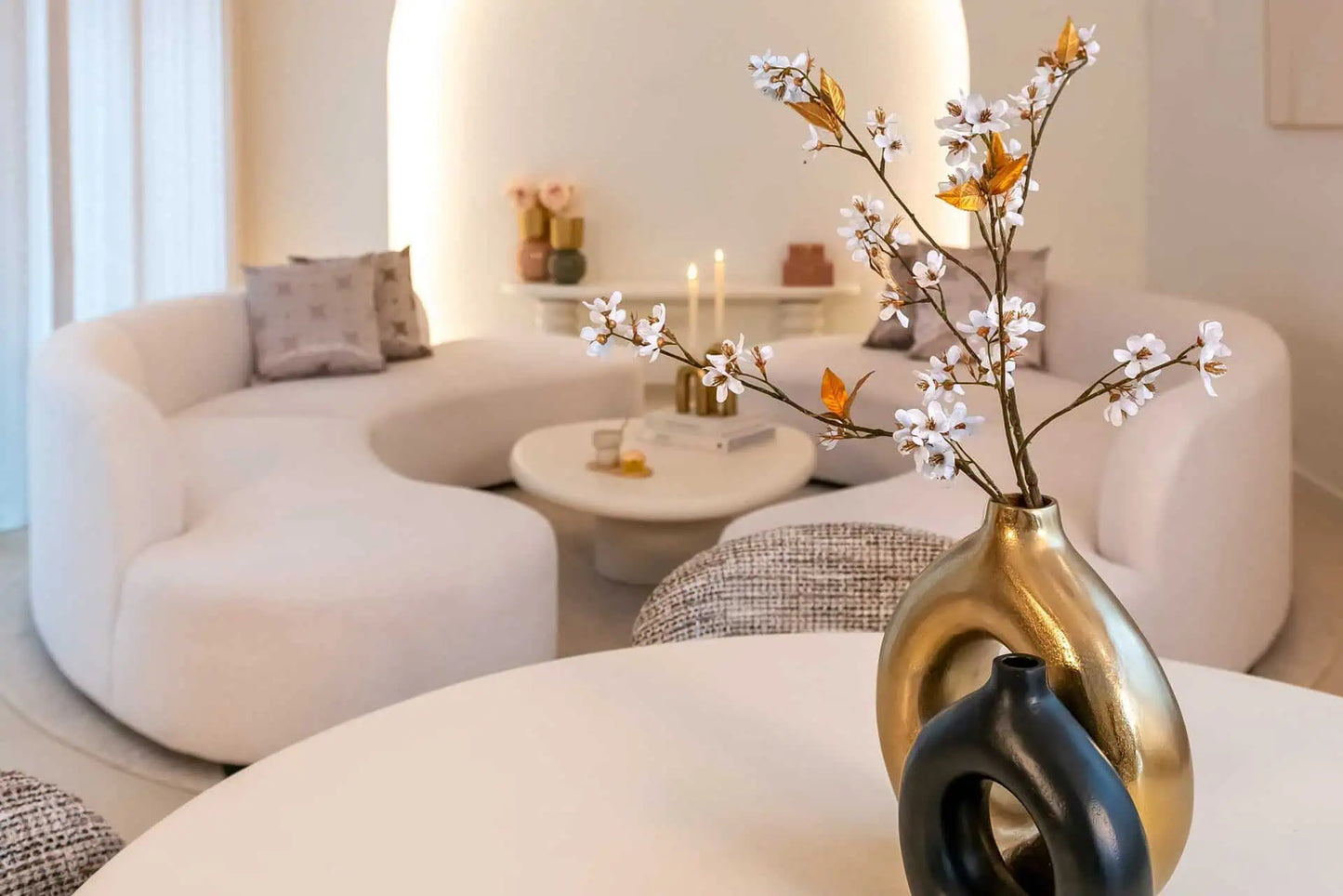 Vāze Richmond Interiors Felice 22/19/7 cm melns - N1 Home