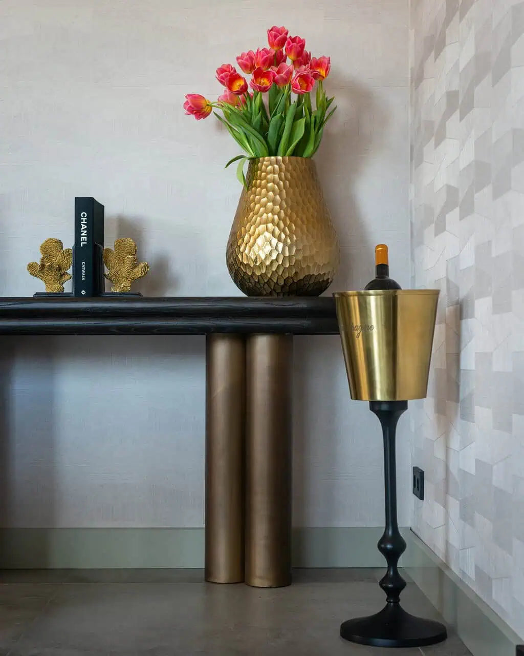 Konsole Makaron Richmond Interiors 85/160/38 cm melns rustikāls - N1 Home