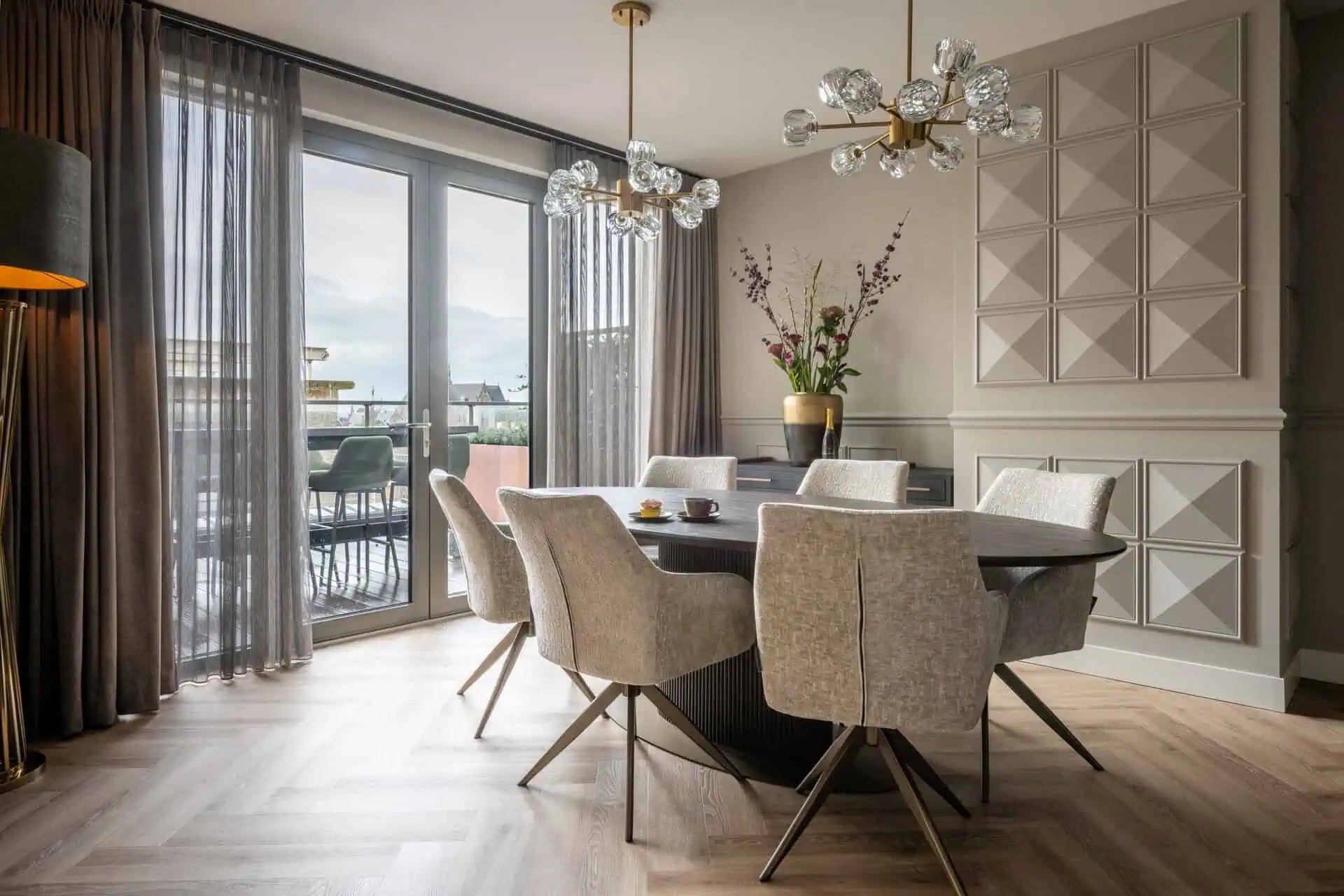 Galds Luxor brown oval Richmond Interiors 75/235/110 cm tumši brūns - N1 Home