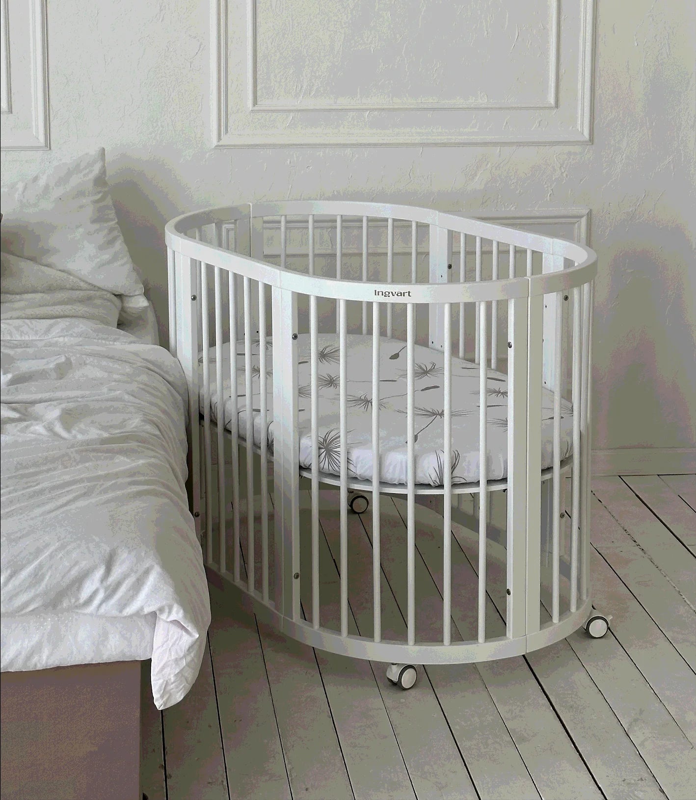 Ovāla bērnu gultiņa Transformers Smart Bed 7 in 1 82/75/60 cm balts - N1 Home