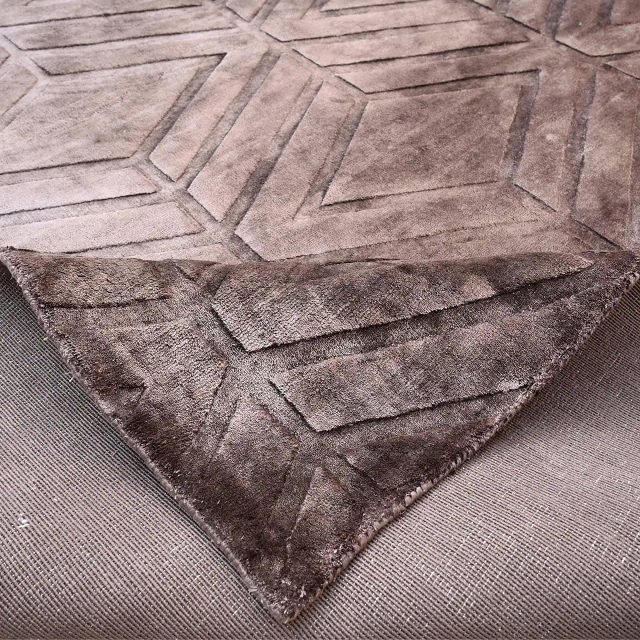 Paklājs Yoeri brown Richmond Interiors 200/300 cm brūns - N1 Home