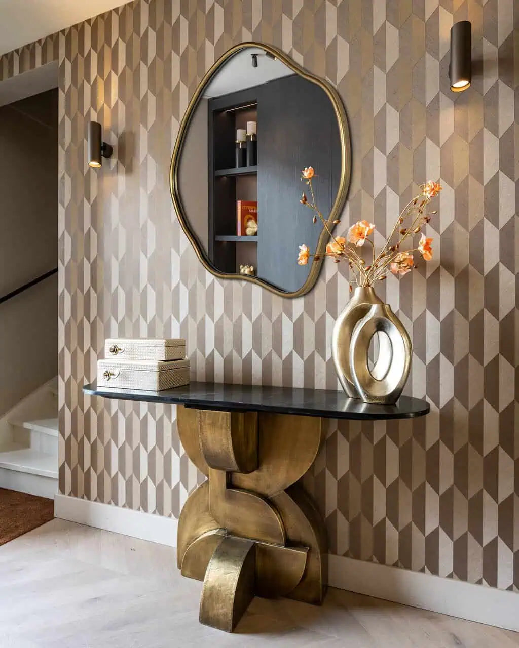 Konsole Maddox Richmond Interiors 75/130/38 cm melns/zelts - N1 Home