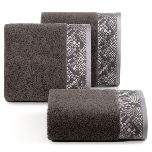 927fa469df605b35e124fd336bb61eab