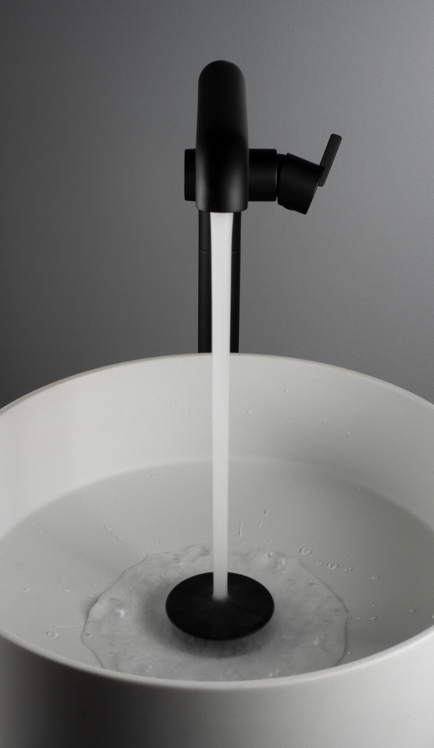 Izlietnes maisītājs, brīvi stāvošs Silia 1090 mm hroms - N1 Home