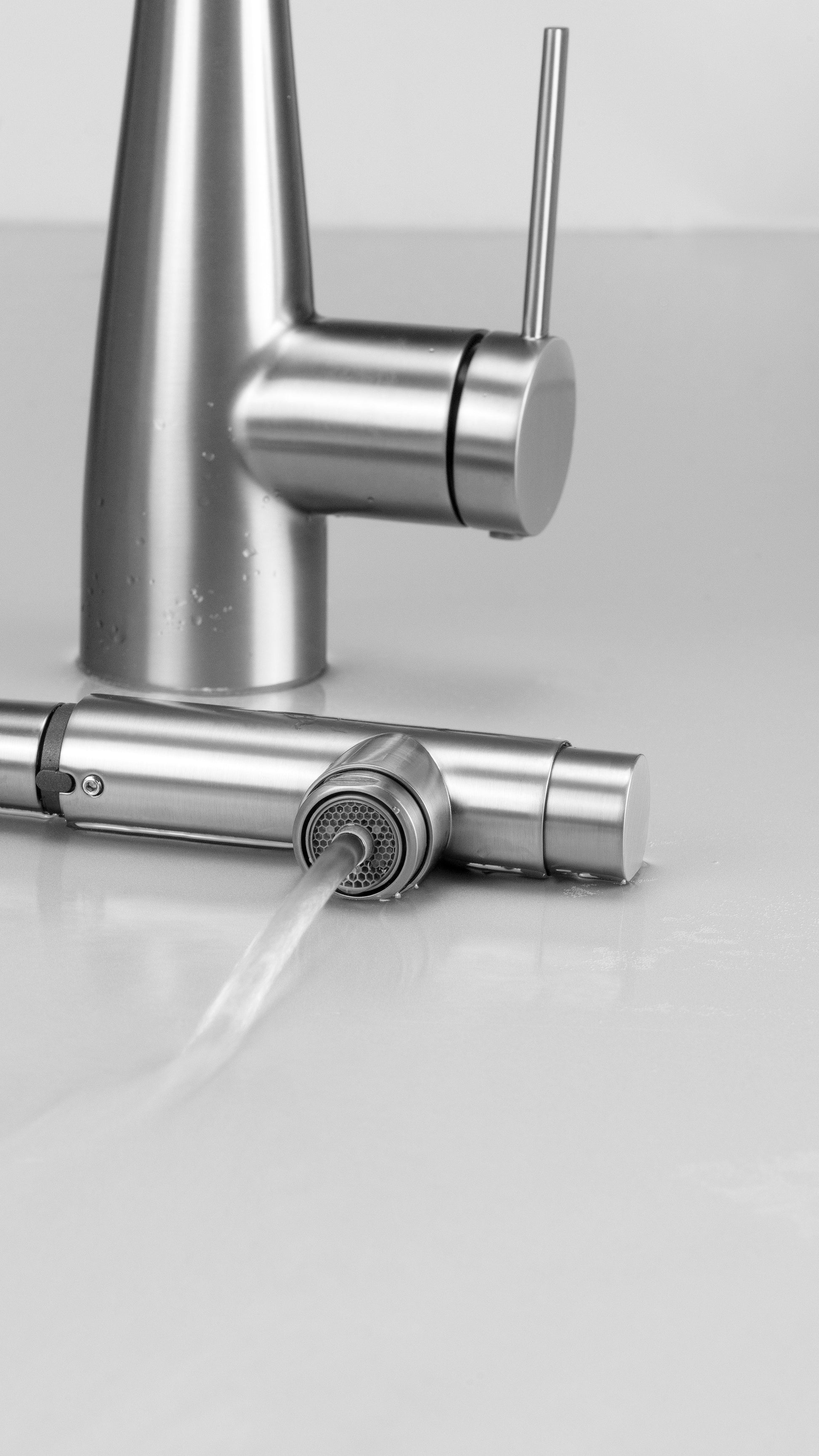 Virtuves jaucējkrāns ar ūdens filtra pieslēgumu un izvelkamu snīpi Eridan 33 cm matēts tērauds - N1 Home