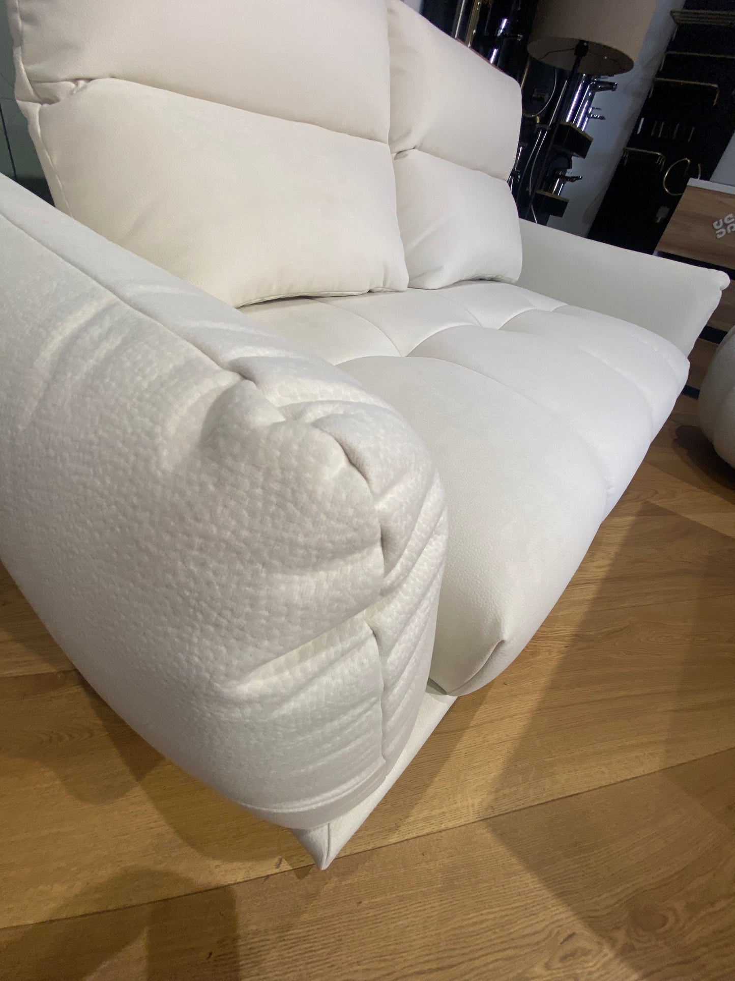 Dīvāns Giova 100/11/239 cm krēms - N1 Home