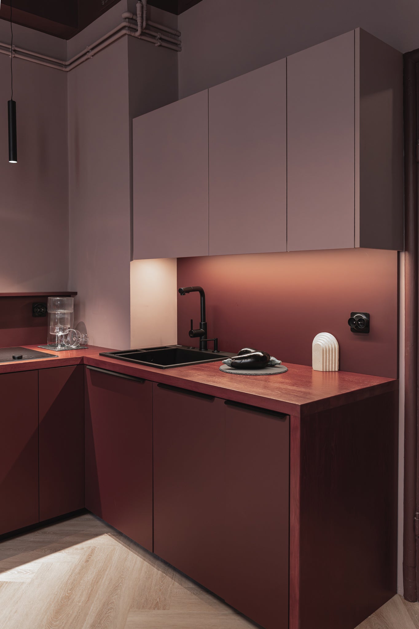 Virtuves jaucējkrāns ar izvelkamu snīpi MOMI 34,8 cm matēts tērauds - N1 Home