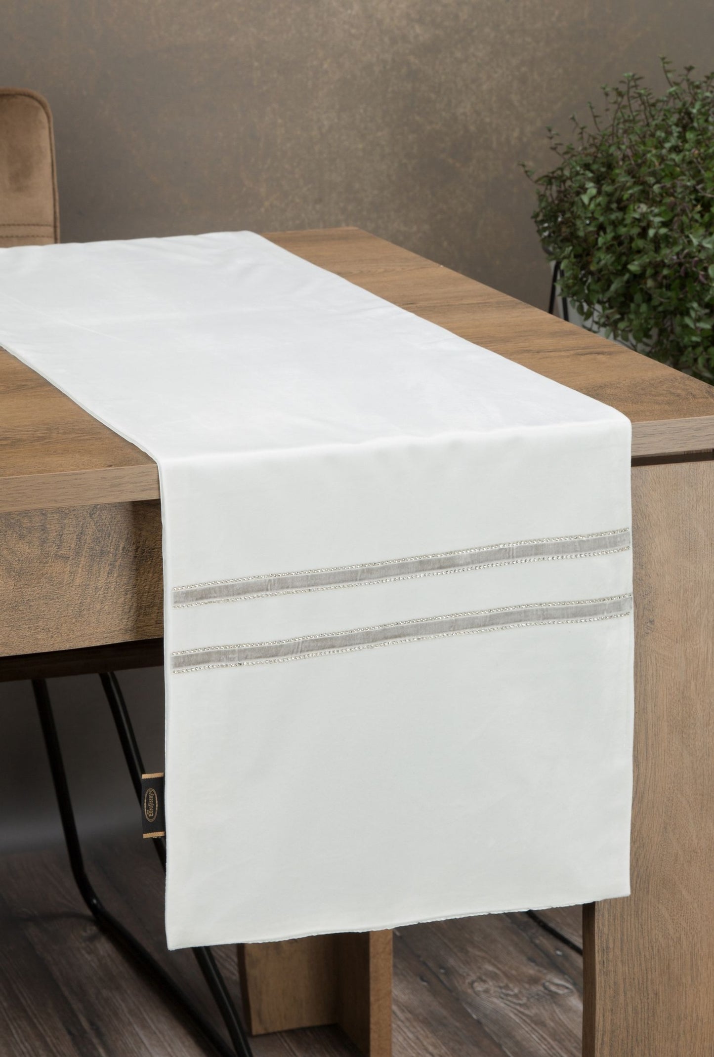 24e258428eff027be5c843048410ab69