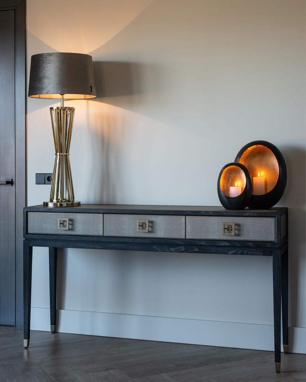 Konsole Bloomville gold Richmond Interiors 91,5/165/40 cm zelts/melns - N1 Home