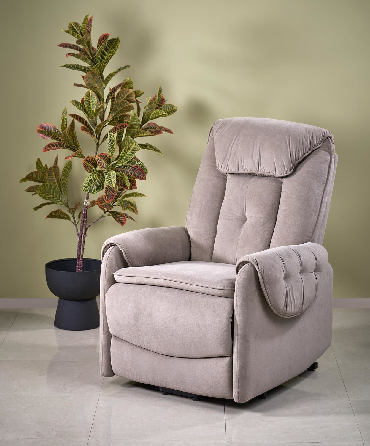 Atpūtas krēsls ar elektrisko atgāšanas funkciju Horta 97/158/53 cm bēšs