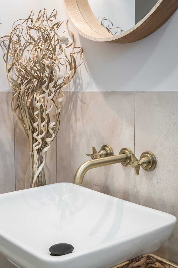 Iebūvēts izlietnes maisītājs Temisto 198 mm brass - N1 Home