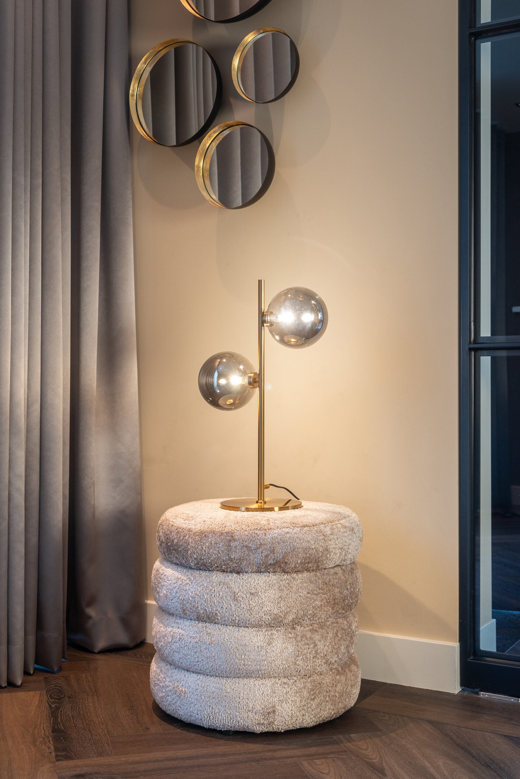 Galda lampa Richmond Interiors Lise 55/34/20 cm zelts - N1 Home