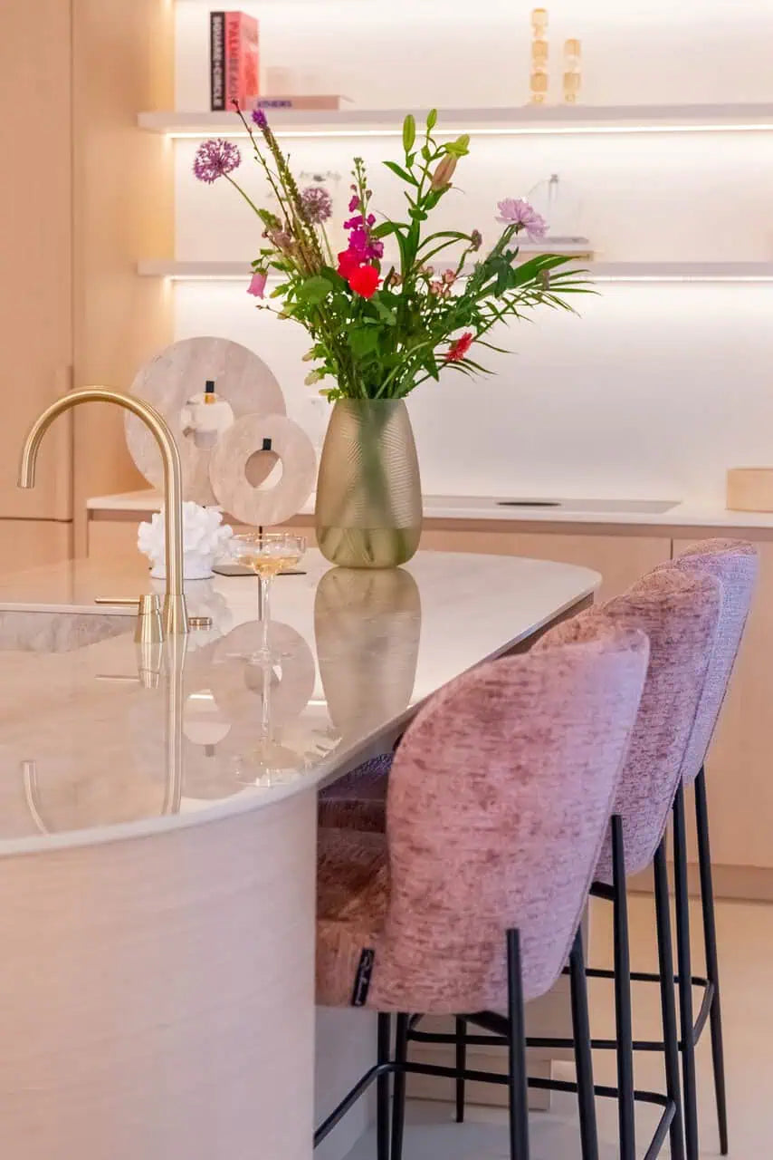 Dekoratīvs priekšmets Richmond Interiors Manou big 42/30/8 cm bēšs - N1 Home