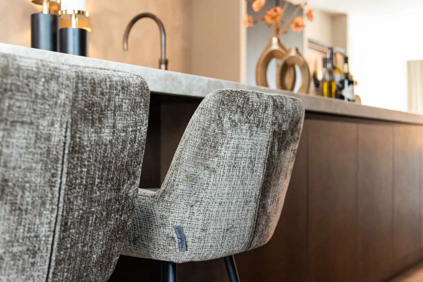 Bāra krēsls Linsey (Set of 2) Richmond Interiors 91/54/53 cm niagara stone - N1 Home