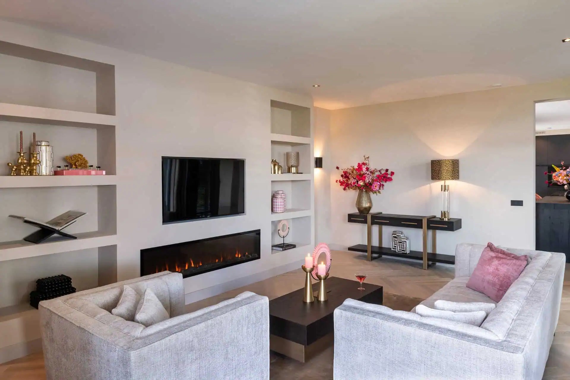 Konsole Cambon ar 3 atvilktnēm Richmond Interiors 80/180/45 cm tumša kafija - N1 Home